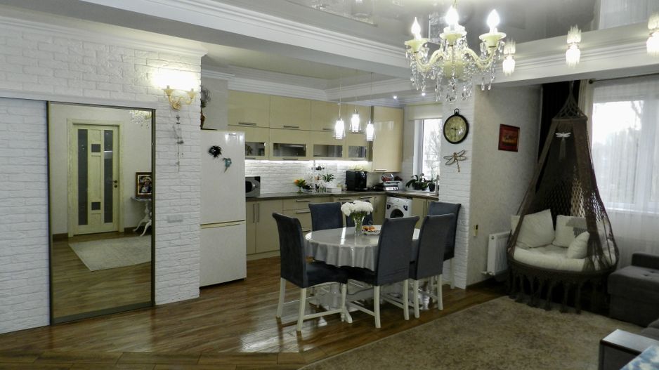Apartament cu două dormitoare și living comasat cu bucătărie - Poză 4