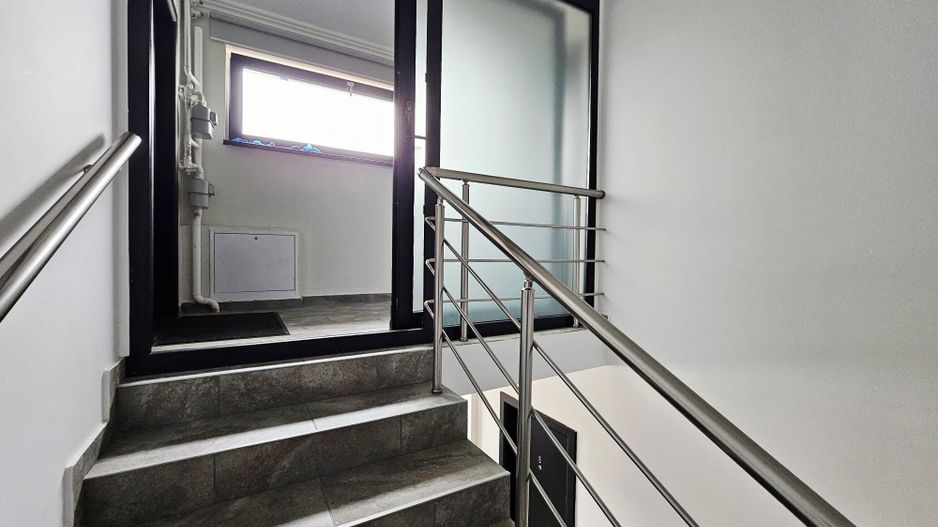 Apartament 2 camere de vanzare Brasov Tractorul terasa mare - Poză 19