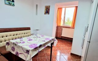 Ofer spre închiriere apartament 3 camere,2 bai, zona Lipovei, 400 euro/lună. - Poză 15