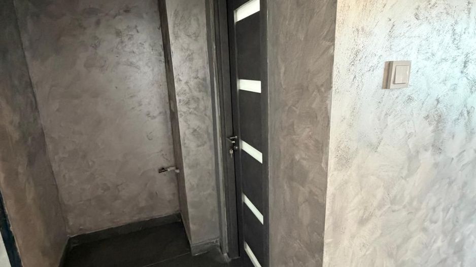 De vanzare apartament cu o camera, zona Doja, renovat, 42.000 E - Poză 2