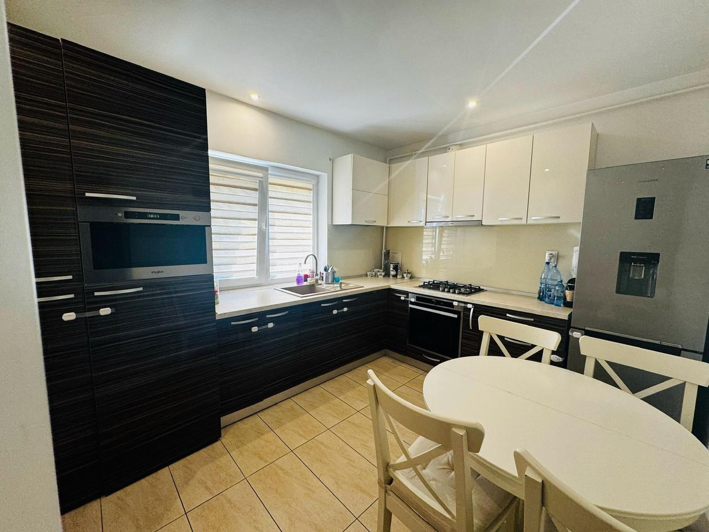 COSMOPOLIS - Apartament cu 3 camere, mobilat si utilat. - Poză 8