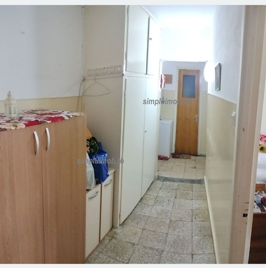 Metrou 1 Decembrie Apartament 2 Camere Decomandat Etaj 1/4 - Poză 3
