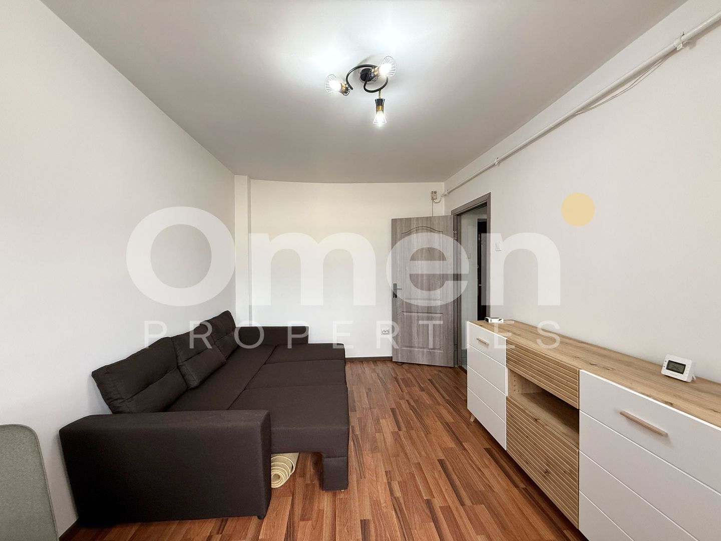Garsoniera de închiriat | b-dul Traian ( Karaffe) | etaj 4/8 | cu lift - Poză 2