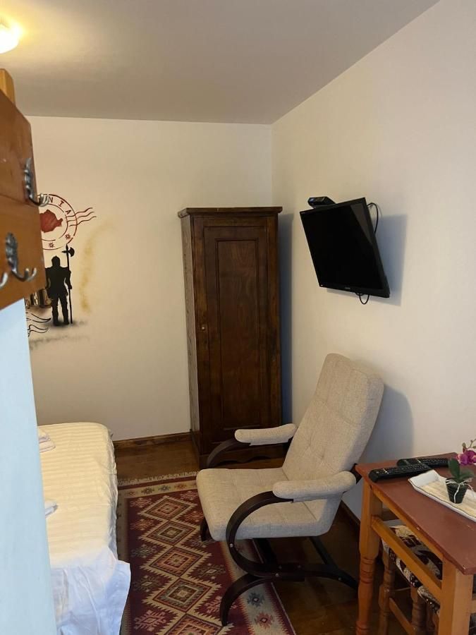 AFACERE PENSIUNE CU 8 CAMERE DE ÎNCHIRIAT - ZONA BĂNEASA - Poză 16