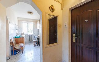 Apartament Trivale et.1 linga Piata si Sc.12 - Poză 4
