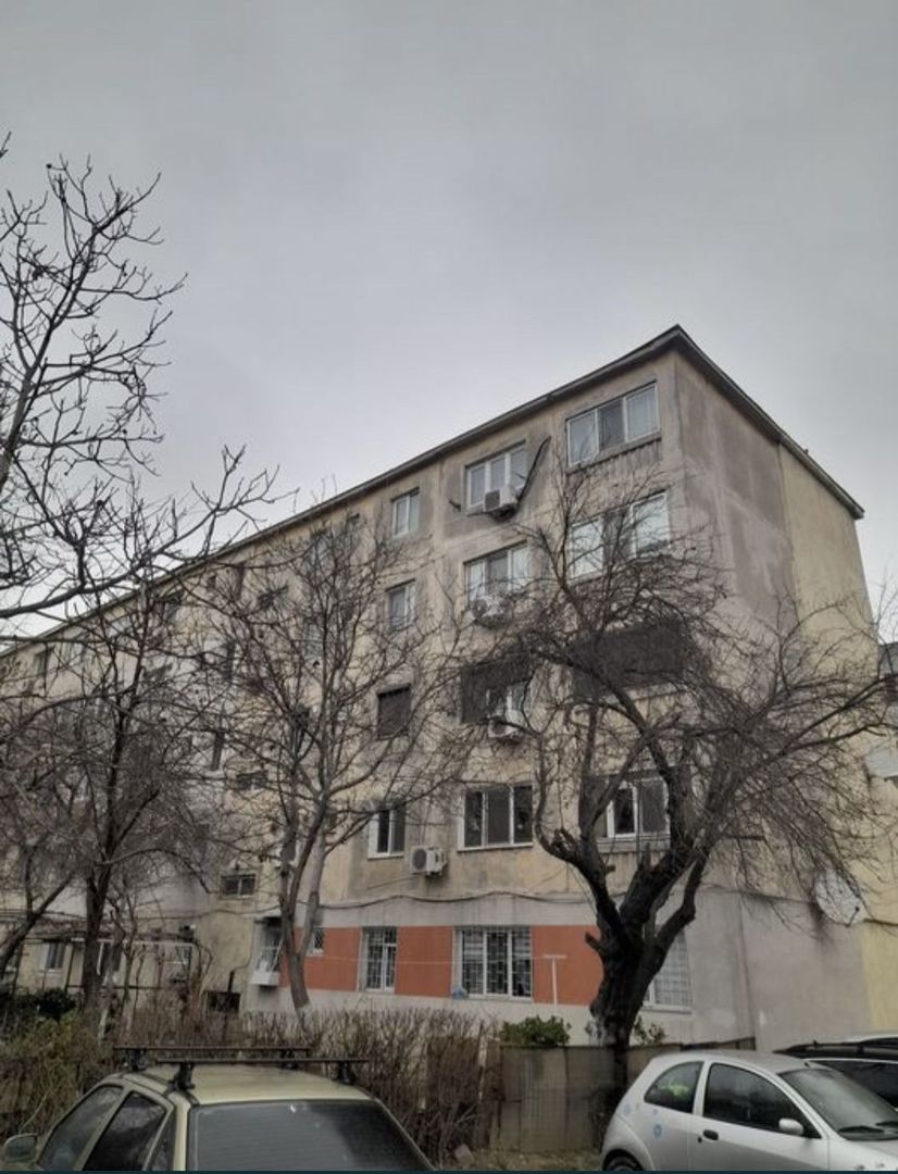 Vand apartament 3 camere zona Casa de cultura - Poză 5