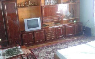 BRASADAS vinde casa cu etaj 4 cam 4 ari in zona 14 Mai. - Poză 1