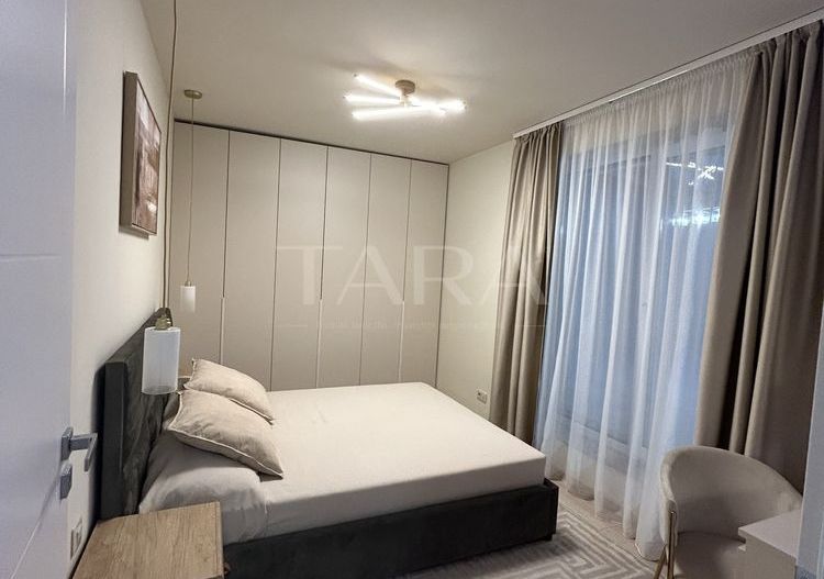 Apartament mobilat, terasă generoasă și parcare, disponibil imediat! - Poză 5