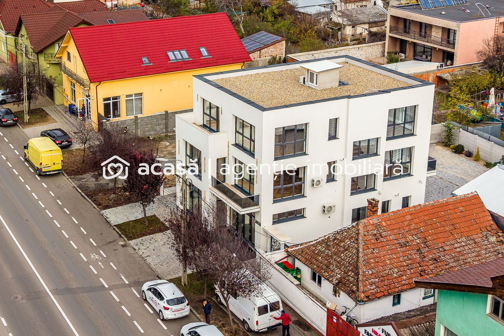 Clădire nouă P+2 cu showroom și birouri în Arad - Poză 2