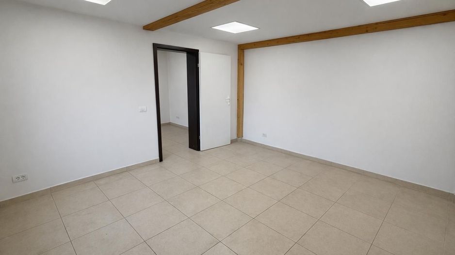 Birou de Inchiriat | Zona Soarelui - AEM 40mp |  Acces din strada - Poză 1