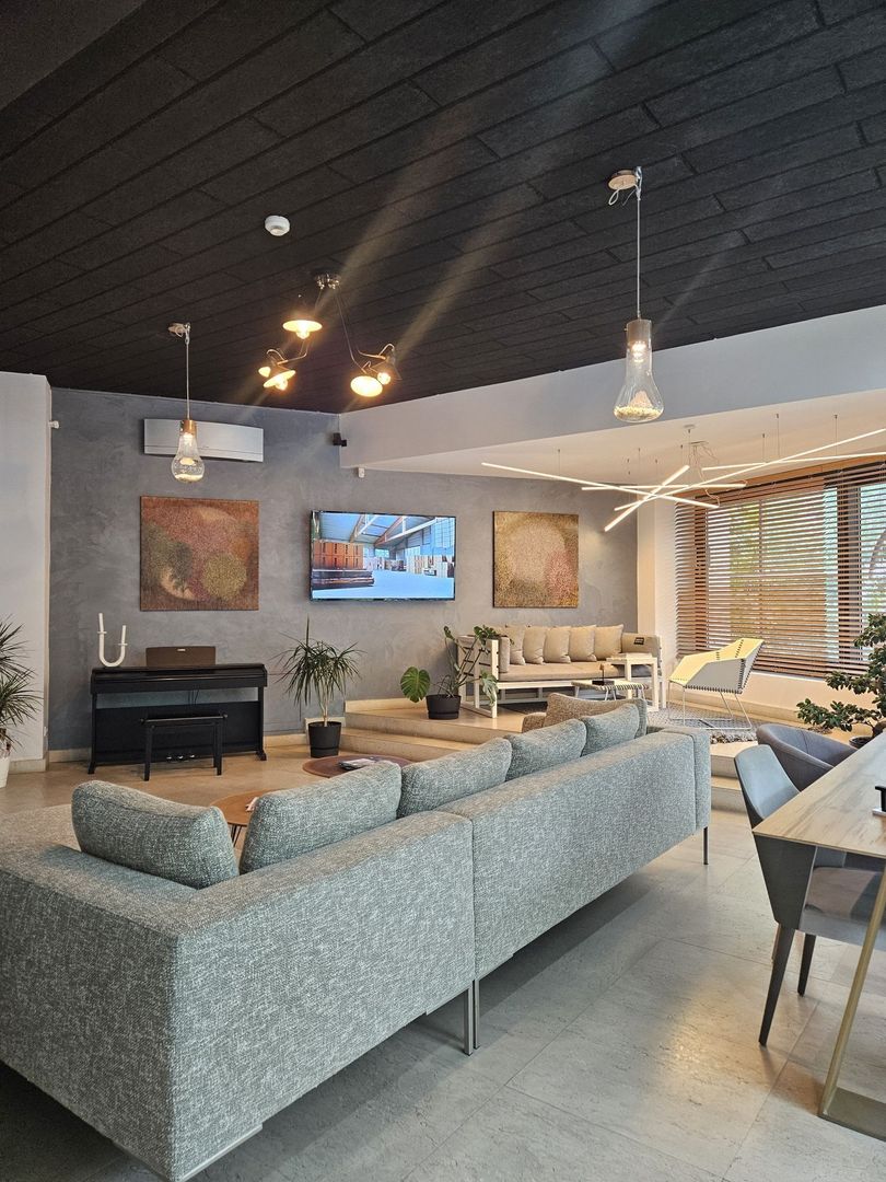 Spațiul deosebit pentru , showroom,  reprezentanță,  office - Poză 2