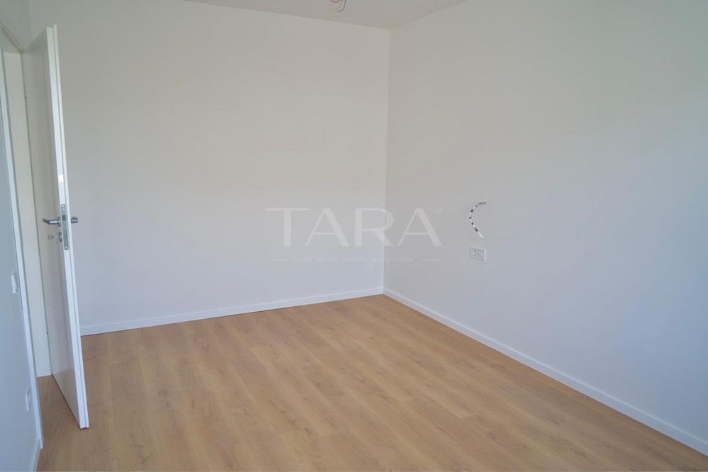 Apartament semifinisat într-un ansamblu rezidențial modern. - Poză 3