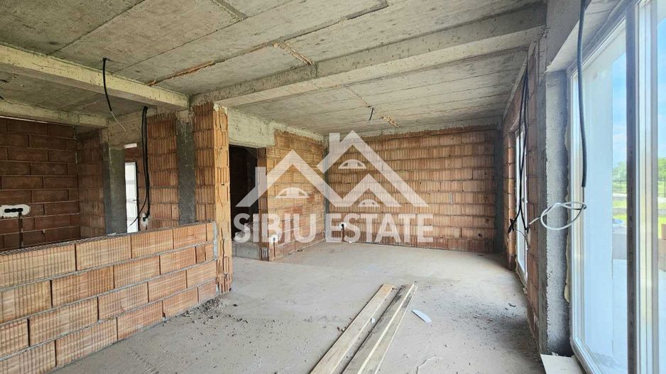 Casa noua 4 camere, 3 bai - Poză 4