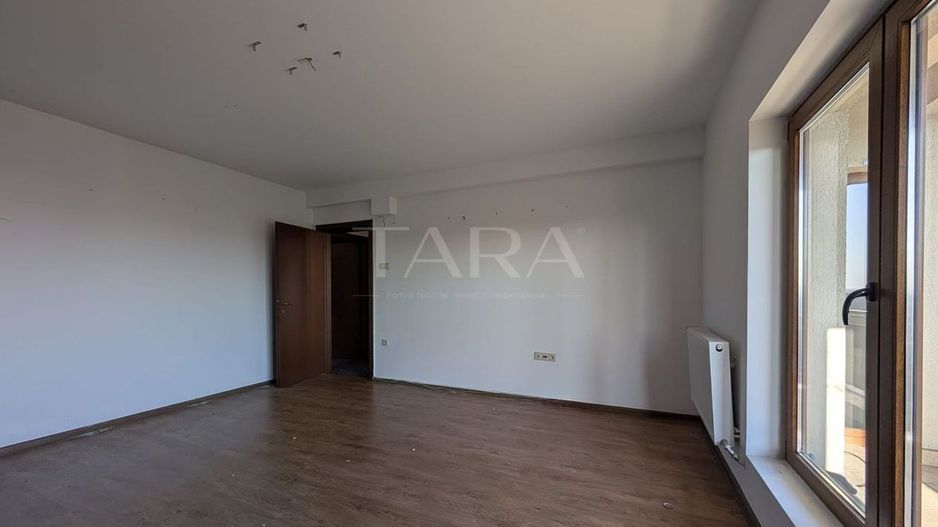 Apartament 4 camere, Cluj-Napoca, etaj 2, decomandat, 3 balcoane. - Poză 4