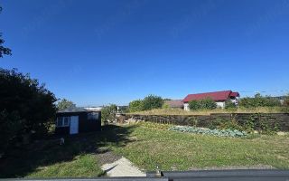 Închiriere teren 450 mp cu container de 30 mp, toate utilitățile, Holboca - Poză 1