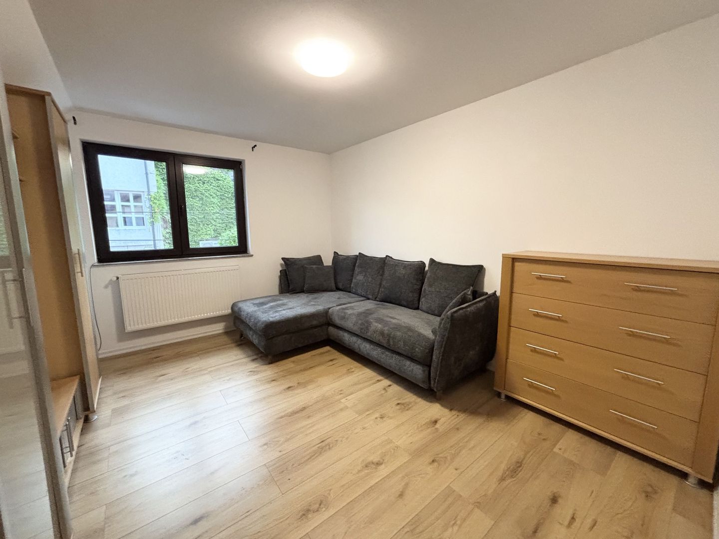 Apartament 3 Camere Spațios, Mobilat,  Curte și Balcon [ Zona Centrala ] - Poză 8