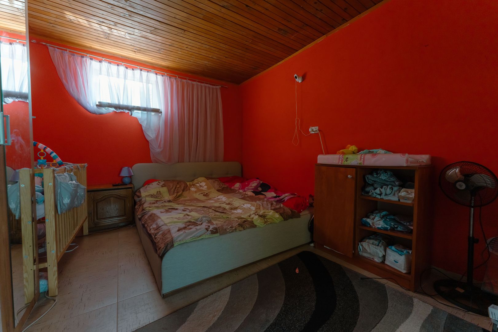 Casă cu teren 3332mp în Bătania - Poză 13