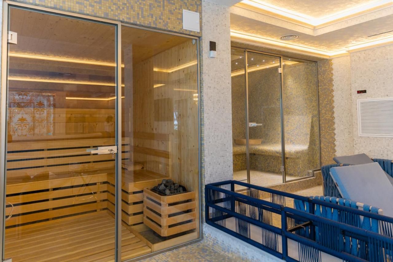 W REGAL Boutique Hotel & Spa – Mamaia - Poză 3