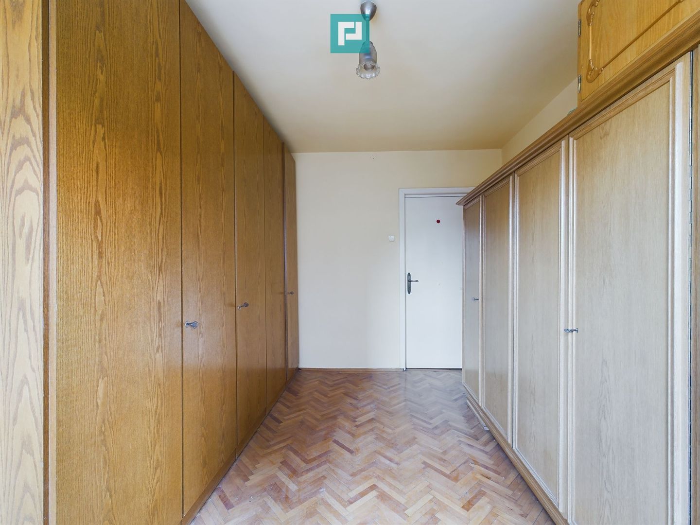 Apartament cu 3 camere, etaj intermediar - Poză 11