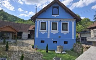 Casa renovata in Fantanele - Poză 1