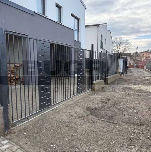 Casa cuplata, 115 mp, teren 495 mp, garaj, Dezmir - Poză 5