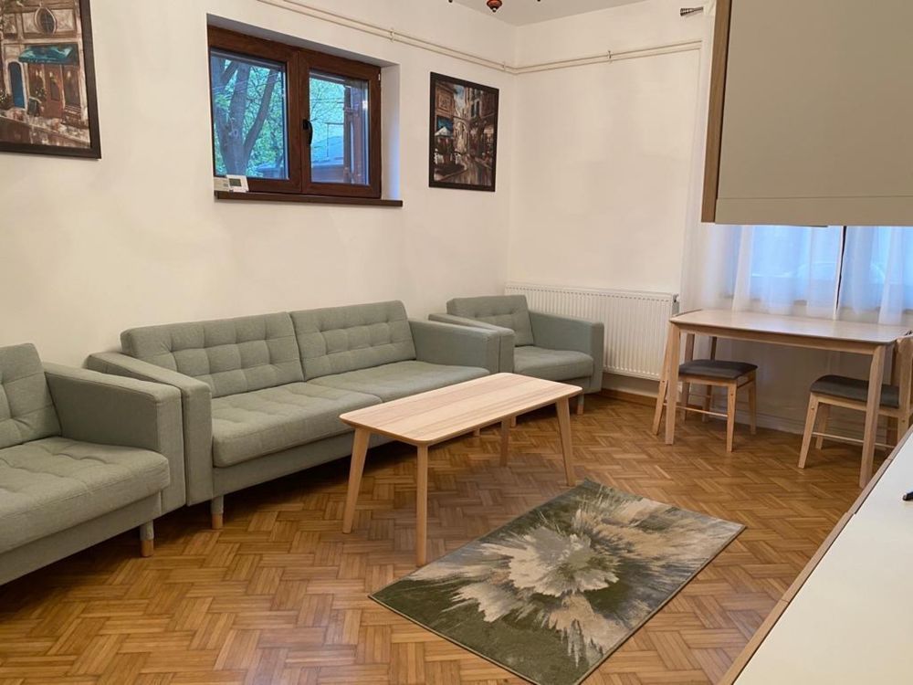 Apartament 3 cam EORII REVOLUTIEI - Poză 1
