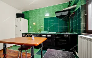 Vanzare apartament cu 2 camere, centru( Egreta, bloc din 90''), parter - Poză 11