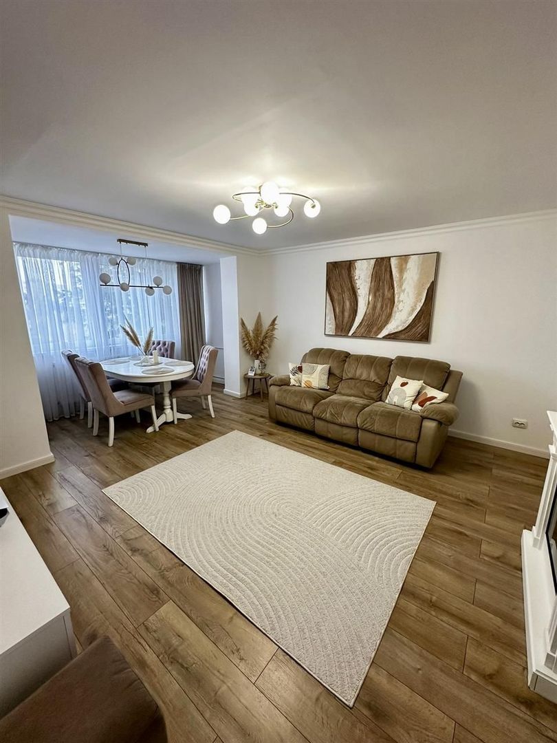 Apartament 3 Camere Splaiul Crisanei - Poză 1