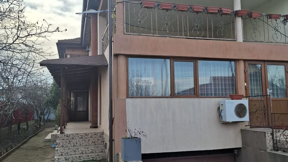 Casa/vila de vanzare in Garoafa /Vrancea - Poză 2