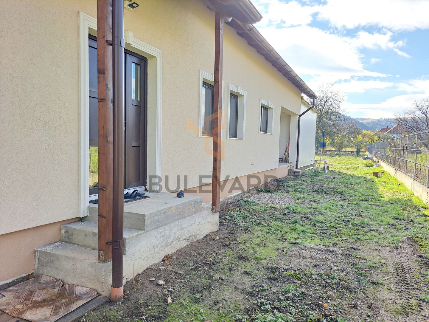 Casa noua + atelier 49 mp + teren 1030 mp! - Poză 3