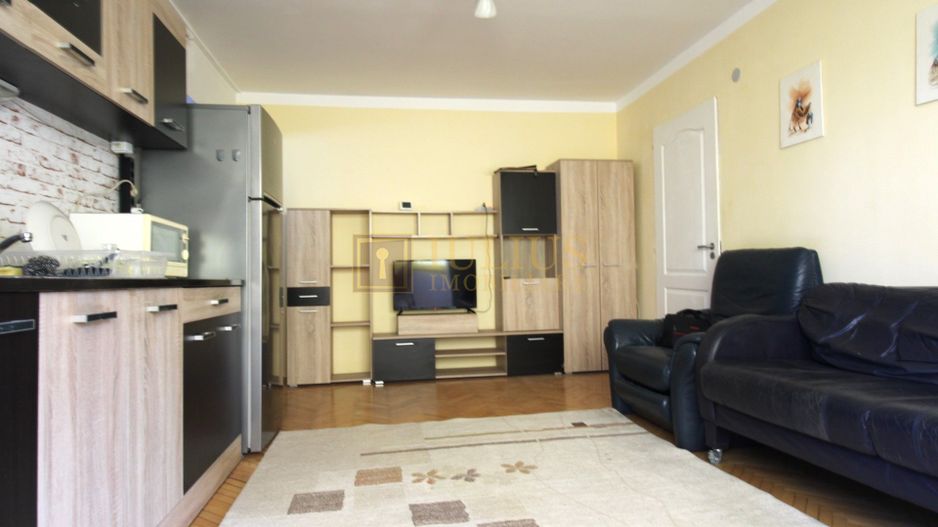 Apartament spatios, 3 camere, centrala proprie - Poză 4