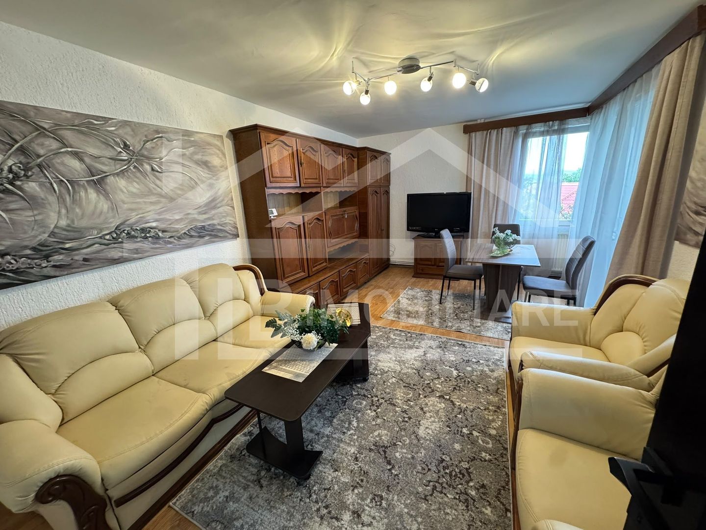 Apartament cu 3 camere, decomandat, 80mp, Zona Ultracentral - Poză 3