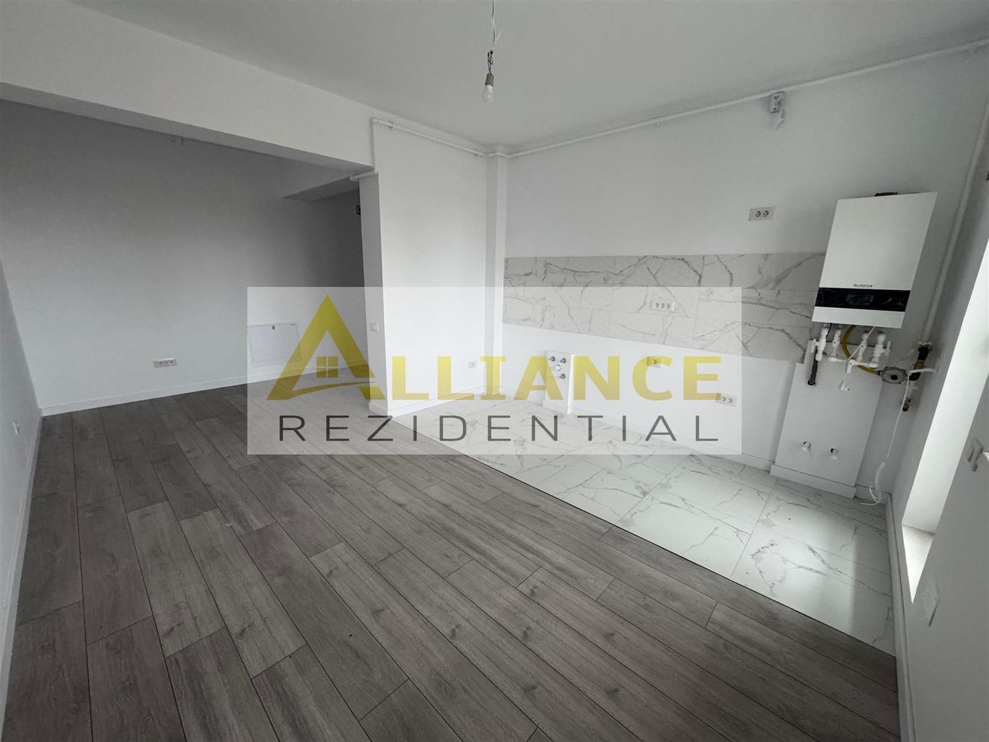 Apartament Tip Studio [ 750m Metrou Berceni ] - Poză 1