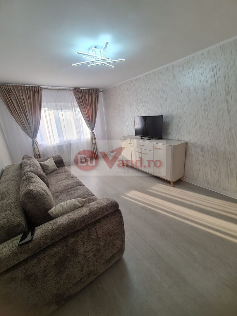 De vanzare apartament apartament cu 2 camere,  Micro 16, etaj 4, 68.000 E - Poză 1