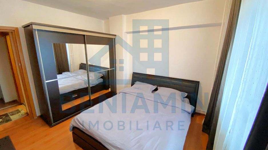 Apartament 3 camere decomandat ultracentral vizavi de Universitate - Poză 4