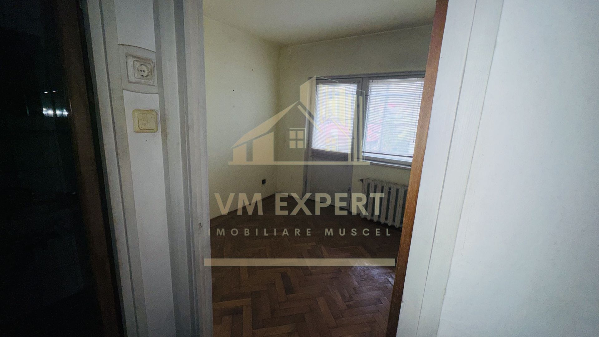 APARTAMENT 3 CAMERE ETAJ 3 CENTRU CAMPULUNG - Poză 19