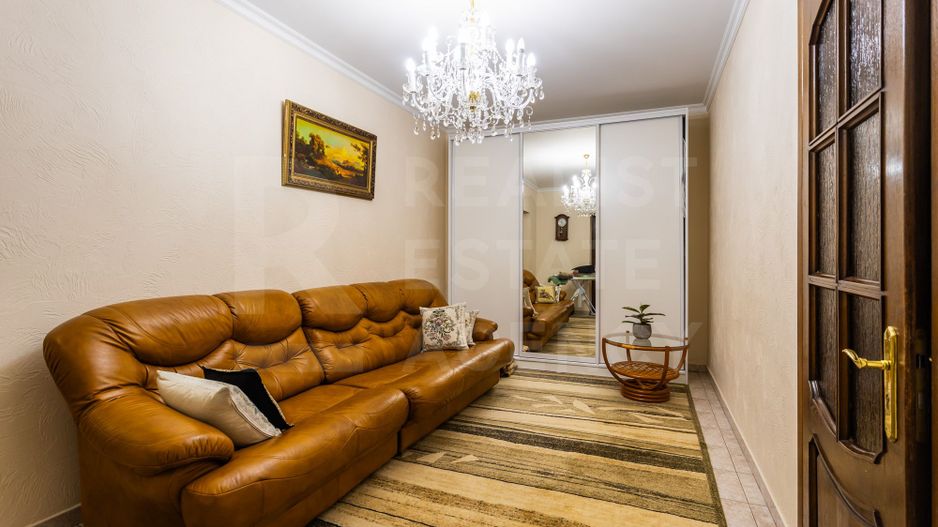 Vânzare casă de lux, 700 mp + 22 ari, situată în Tohatin - Poză 9