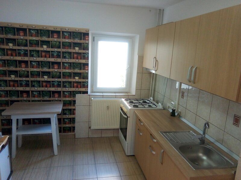 De vanzare apartament 3 camere Apusului - Poză 1