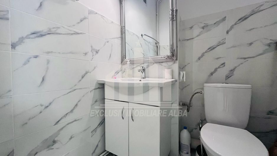 Apartament cu 3 camere decomandate, Centru - Poză 3