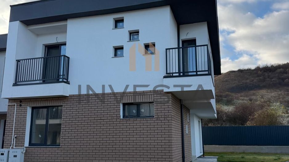 Casa de vanzare zona exclusivista de case Floresti - Poză 11