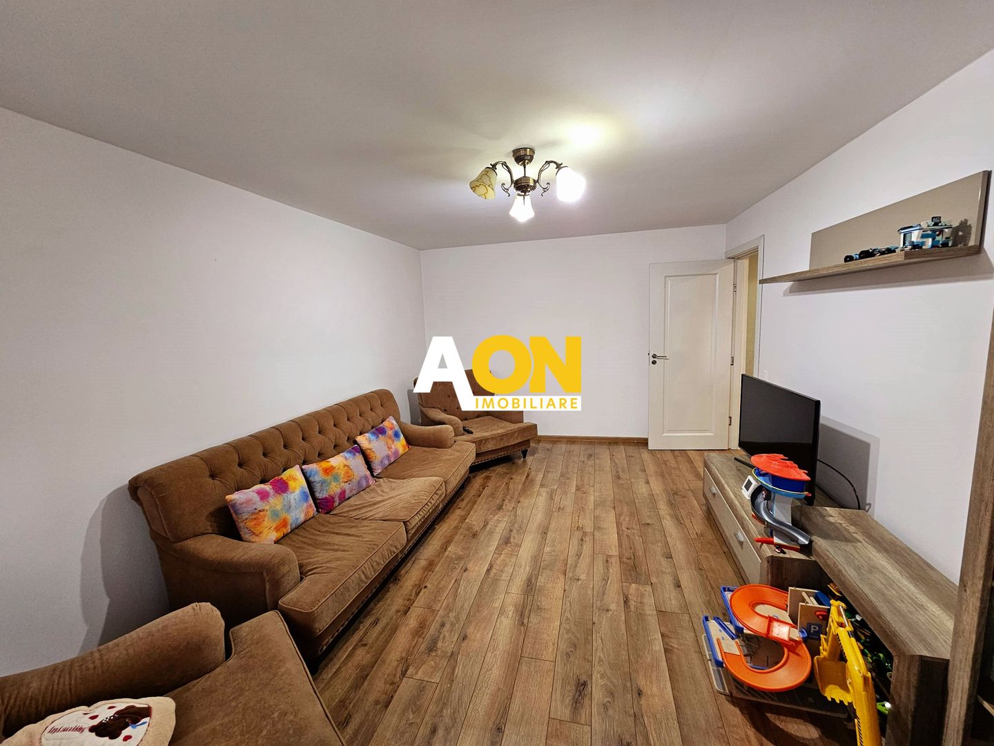 Apartament 3 camere, etaj 1, mobilat, utilat, zona Prestige - Poză 5