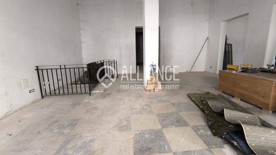 POLICLINICA CU PLATA(cod03) - Spatiu comercial luminos si inalt ! - Poză 8