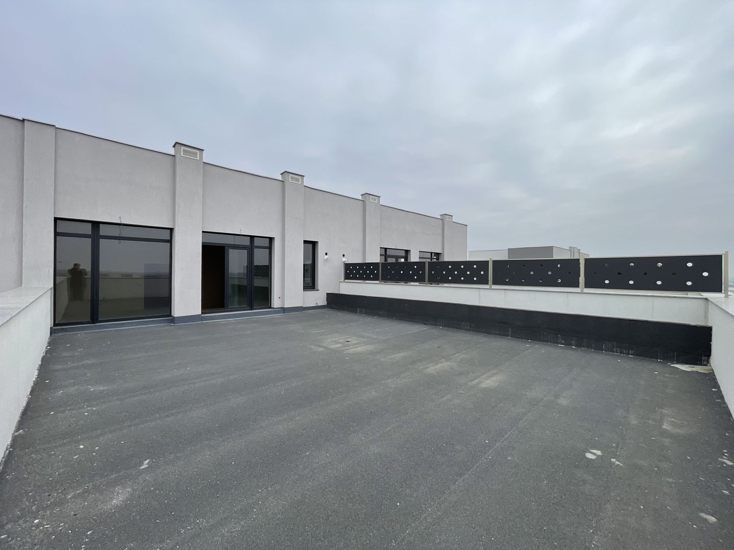 Apartament 4 camere | 241mp totali | 88mp terasa | Hils Brauner - Poză 1