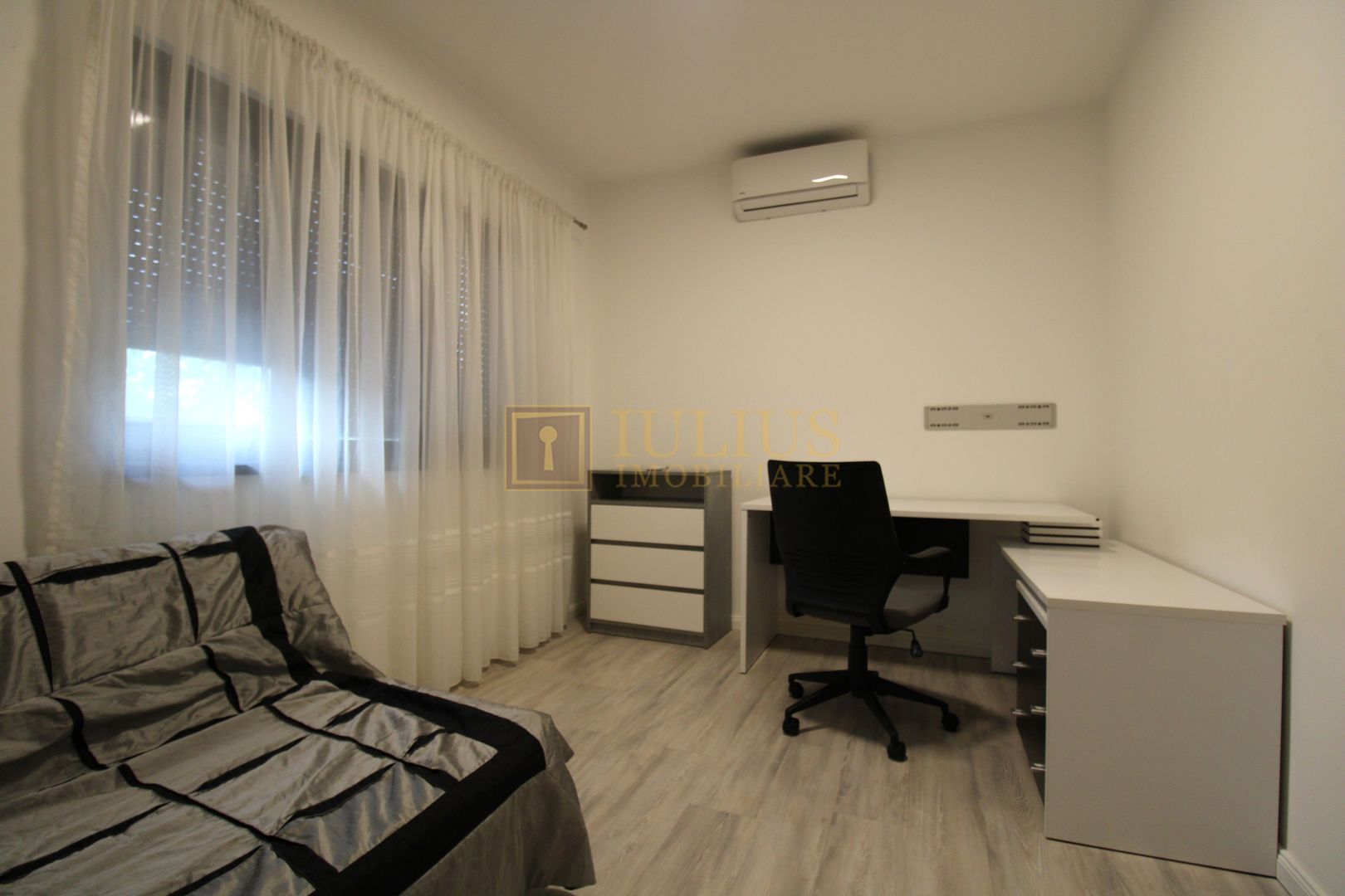 Zona Lipovei, casa 4 camere + 3 bai, curte proprie. - Poză 18