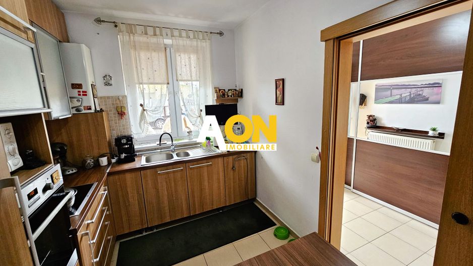 Casa tip insiruit, 3 camere, mobilata, utilata, 148 mp teren, Centru - Poză 10