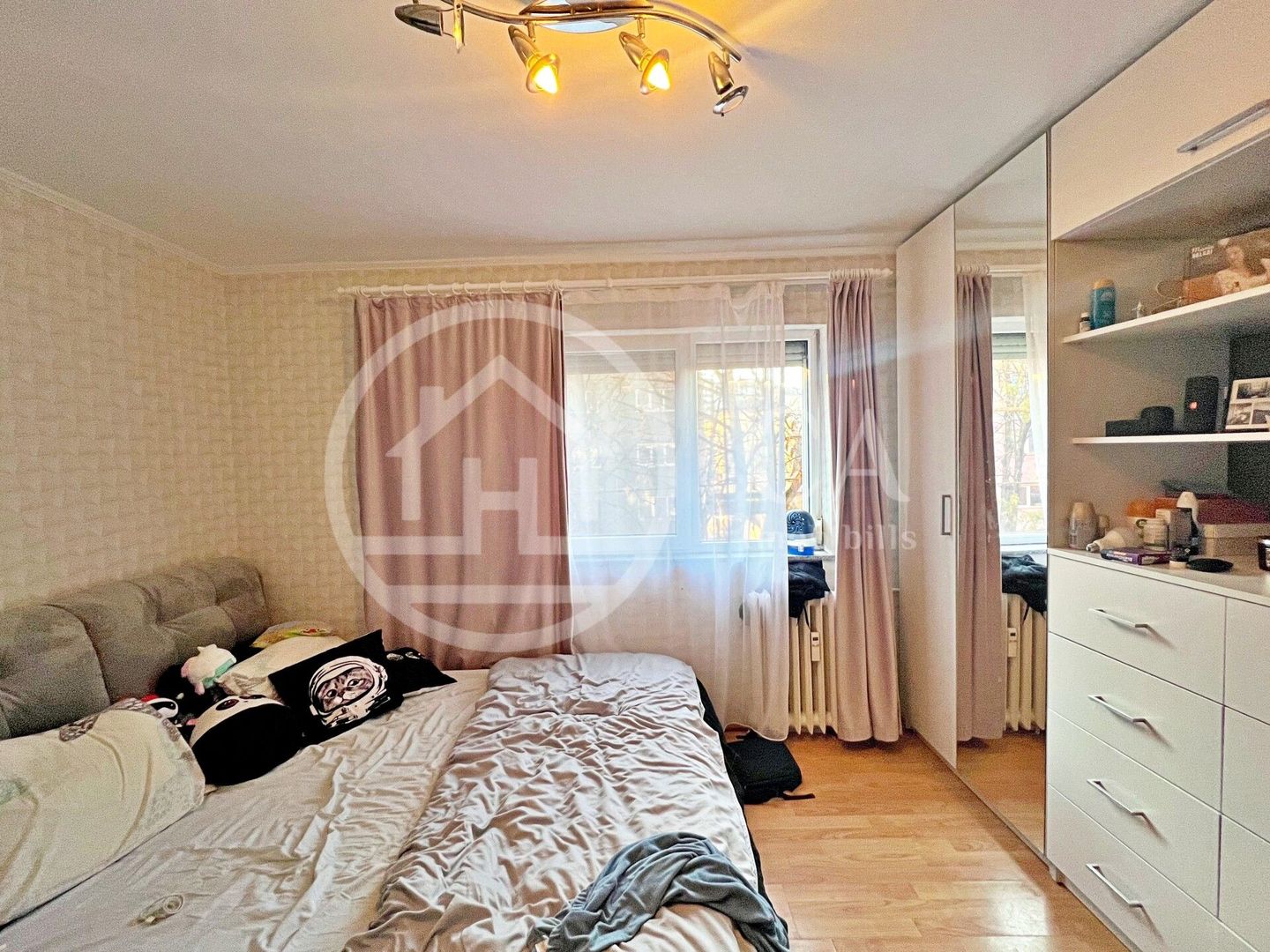 Apartament cu 4 camere de vânzare in zona Nufărul, Oradea - Poză 11