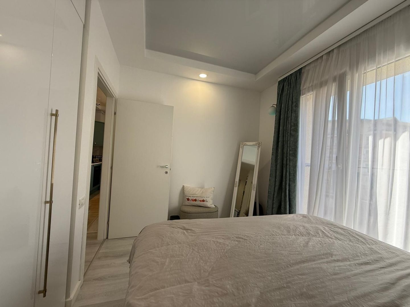 COSMOPOLIS - Apartament cu 2 camere, mobilat si utilat. - Poză 10