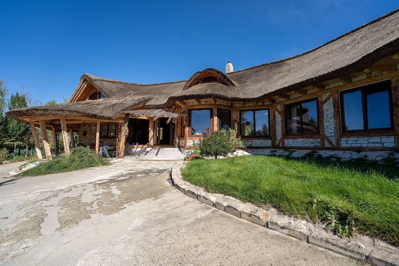 De vanzare casa unica pe teren de 3400mp, cu iaz si gradina - Borhanci - Poză 19