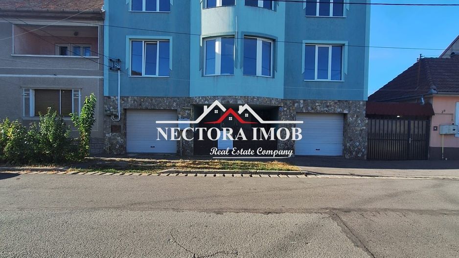 NECTORA IMOB-Proprietate speciala 6 apartamente Zona Centrala 1000mp - Poză 8