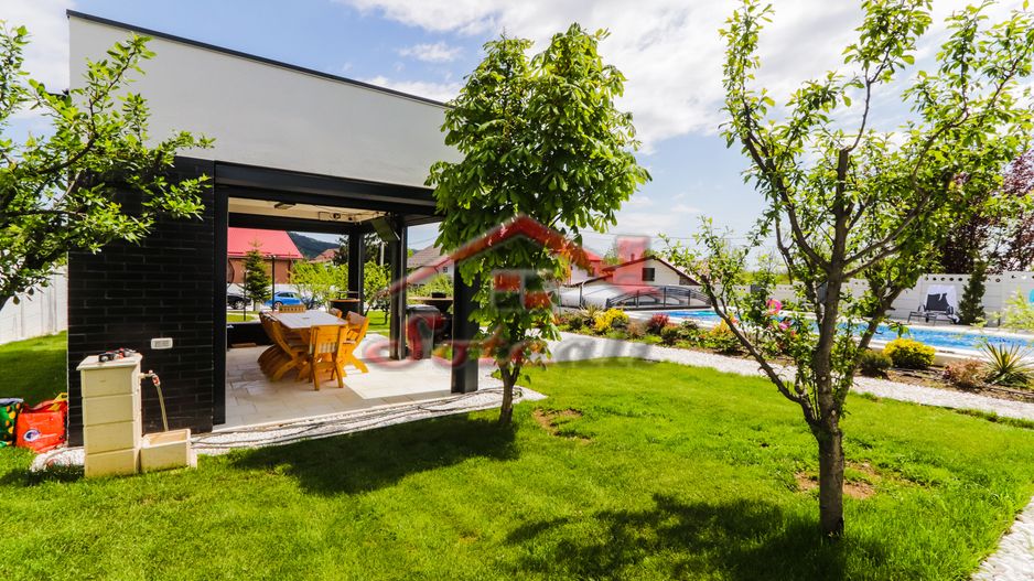 VILĂ MODERNĂ DE LUX CU PISCINĂ, FOTOVOLTAICE ȘI FOIȘOR – BREAZA - Poză 11